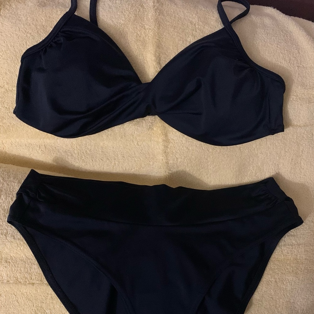 Black Twist Top Bikini Swim 2 Piece NWOT